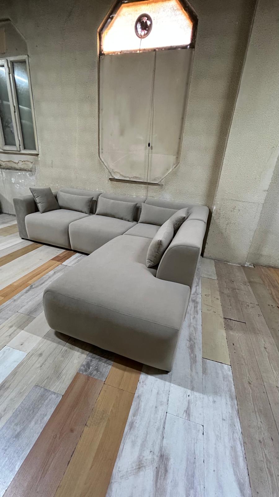 Canepe Mondblanc 280x225 cm 1090€